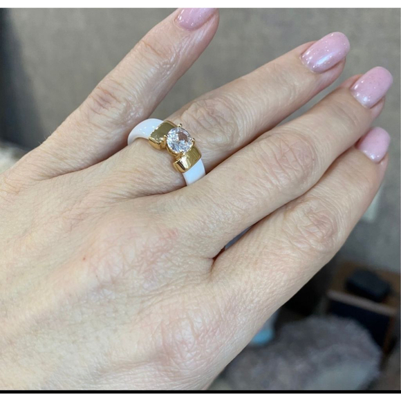 NEW Women's 1 Carat Simulated Diamond White Gold, Ceramic Band Ring,‎ Size 9 - Picture 8 of 12